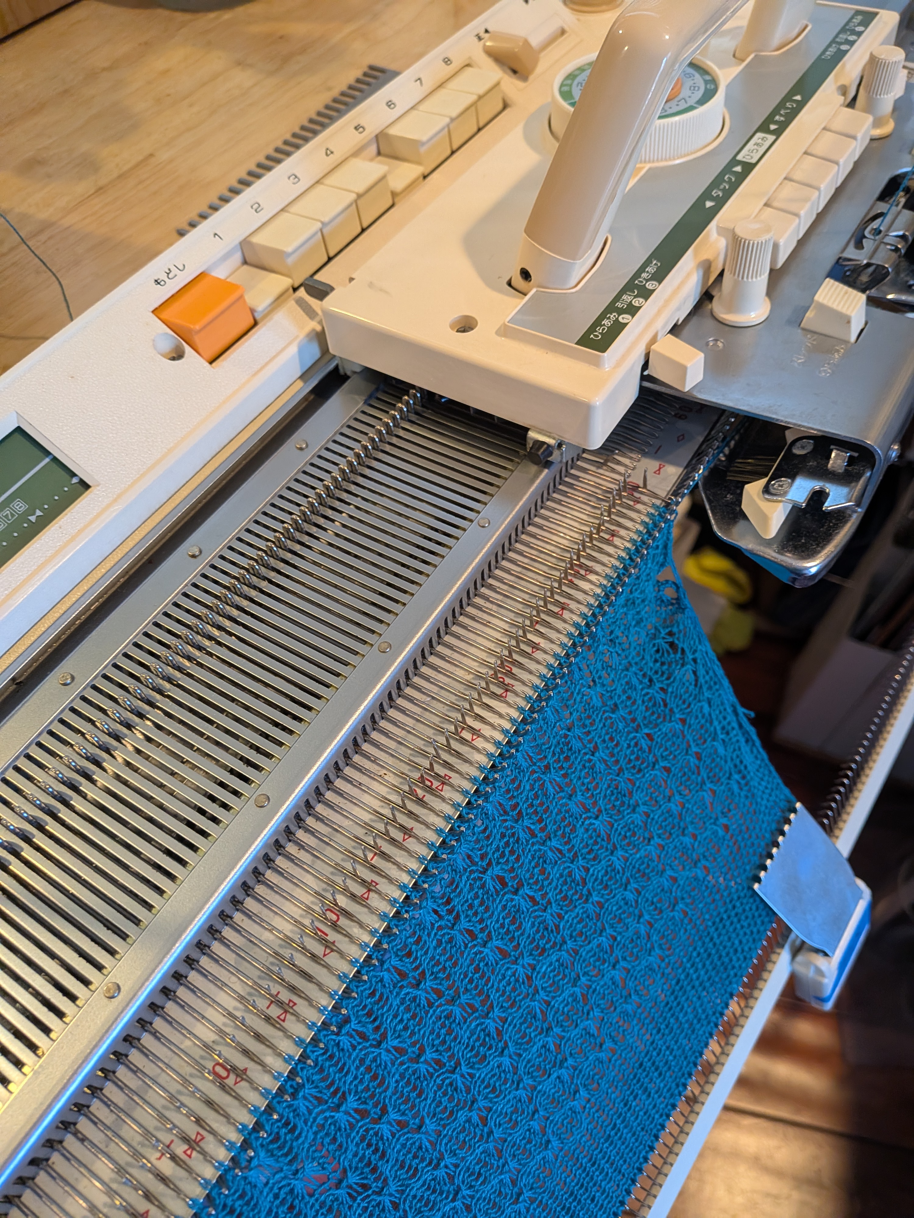 A clean Brother KH-710 knitting machine